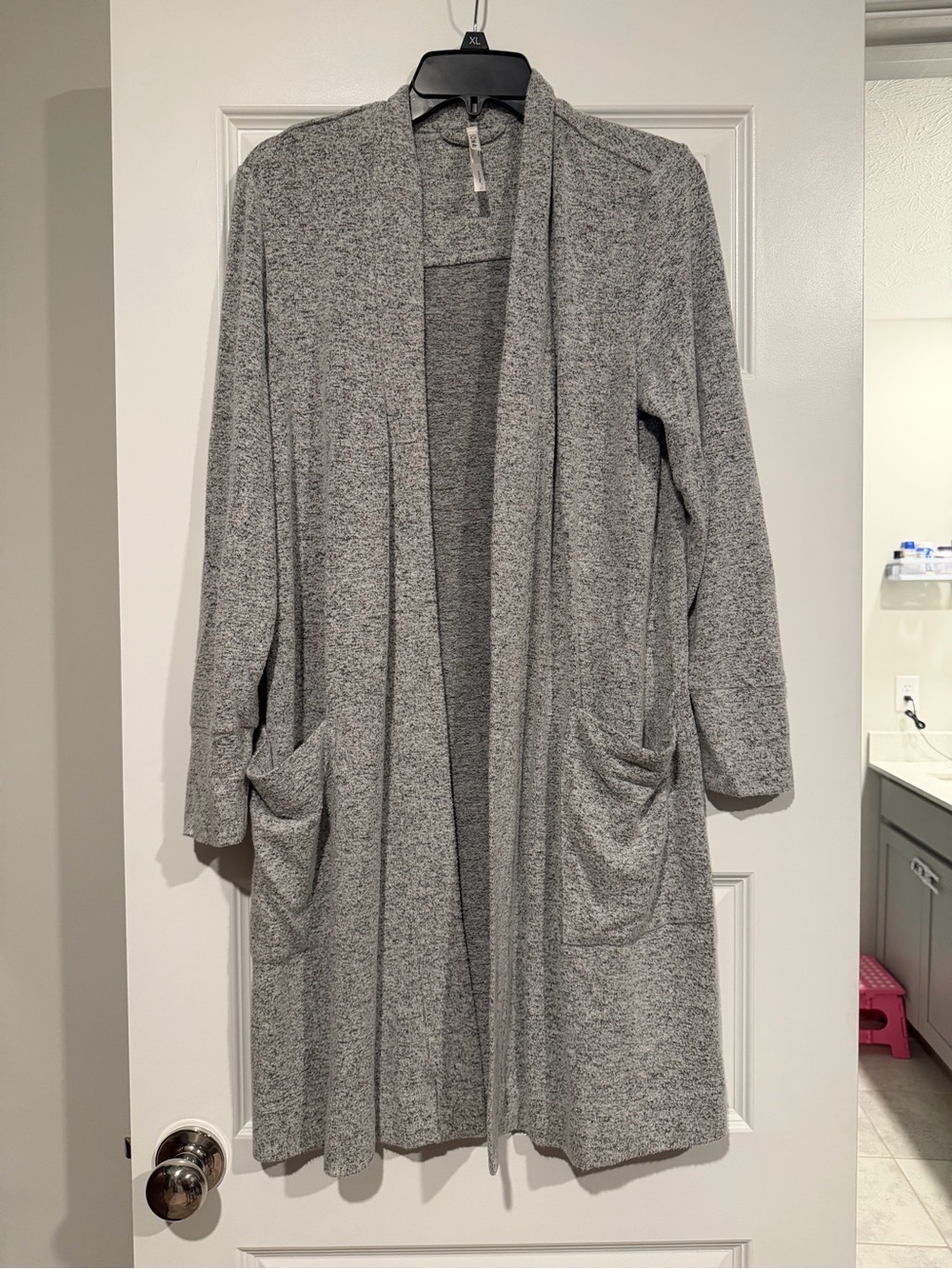 Soma Cozy Open-Front Gray Cardigan with Pockets